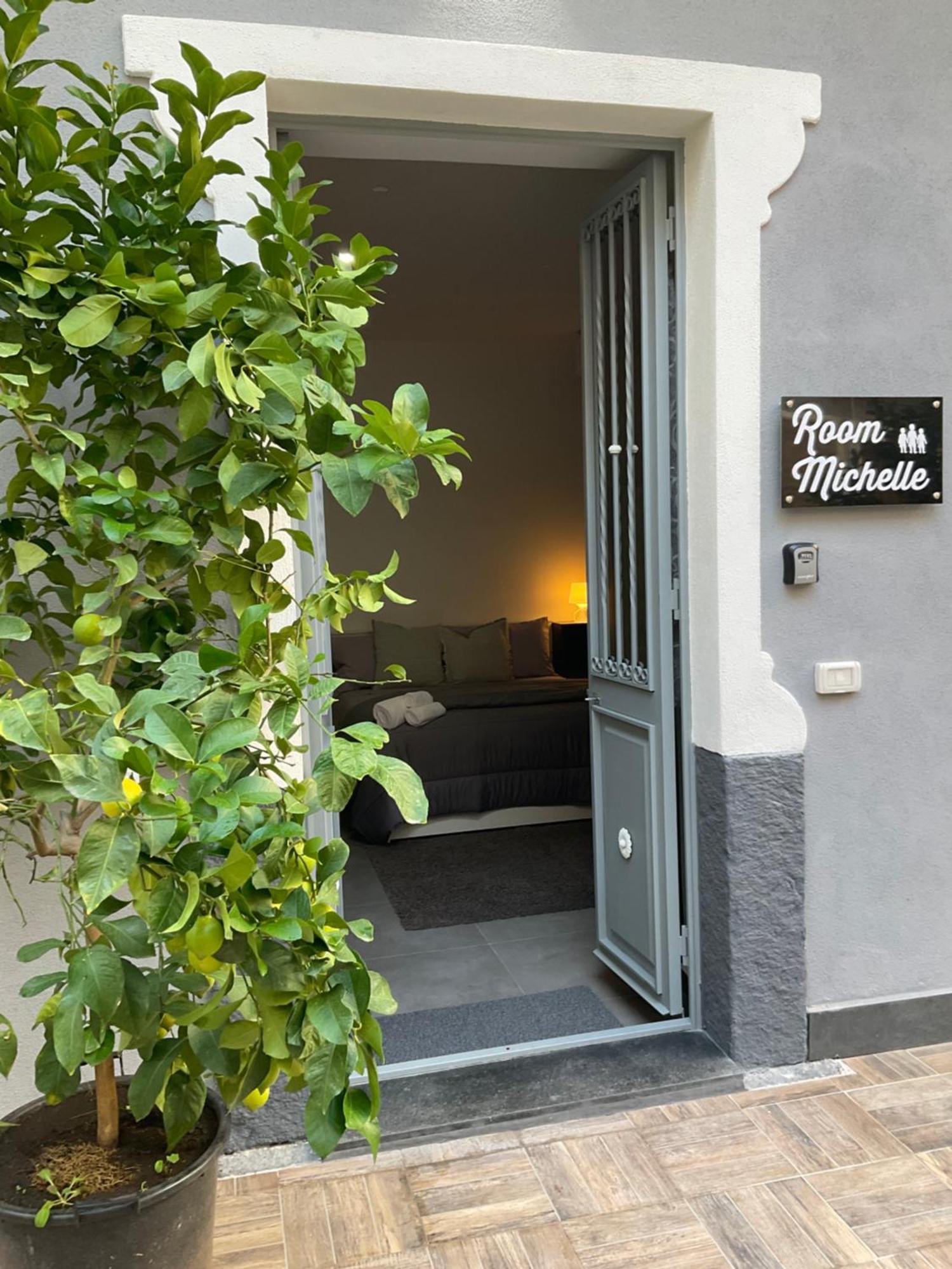Alle Porte Del Castello 23 Catania Exterior foto
